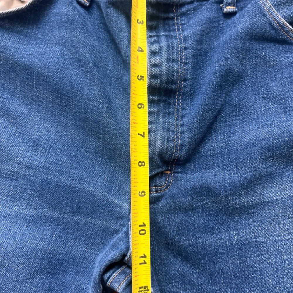 WRANGLER JEANS - 32" waist - 25” long - Picture 11 of 13